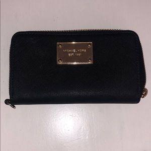 Michael Kors Medium Wallet